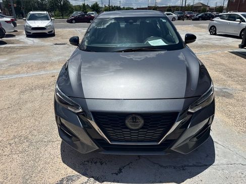 Used 2022 Nissan Sentra SR w/ Electronics Package FWD image 5