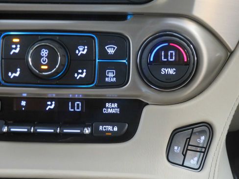 Used 2017 GMC Yukon Denali w/ Enhanced Security Package image 44