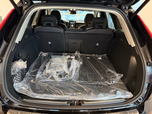 New 2026 Volvo XC60 T8 Ultra w/ Protection Package Premier image 23