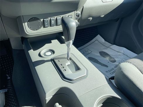 Used 2020 Nissan Frontier SV image 19
