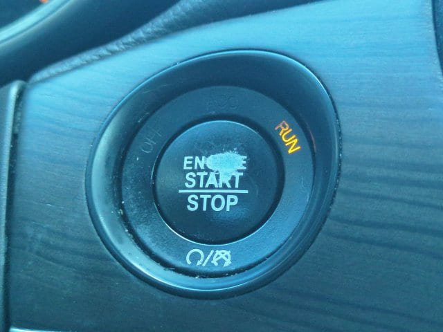 Used 2017 Jeep Grand Cherokee Overland w/ Jeep Active Safety Group AWD/4WD image 29