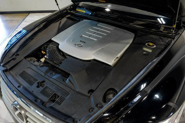 Used 2015 Lexus LS 460 w/ Comfort Package RWD image 62