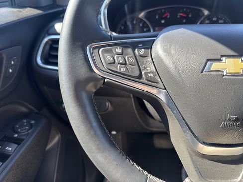 Used 2024 Chevrolet Equinox LT image 18