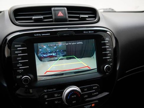 Used 2016 Kia Soul + w/ Audio Package FWD image 19