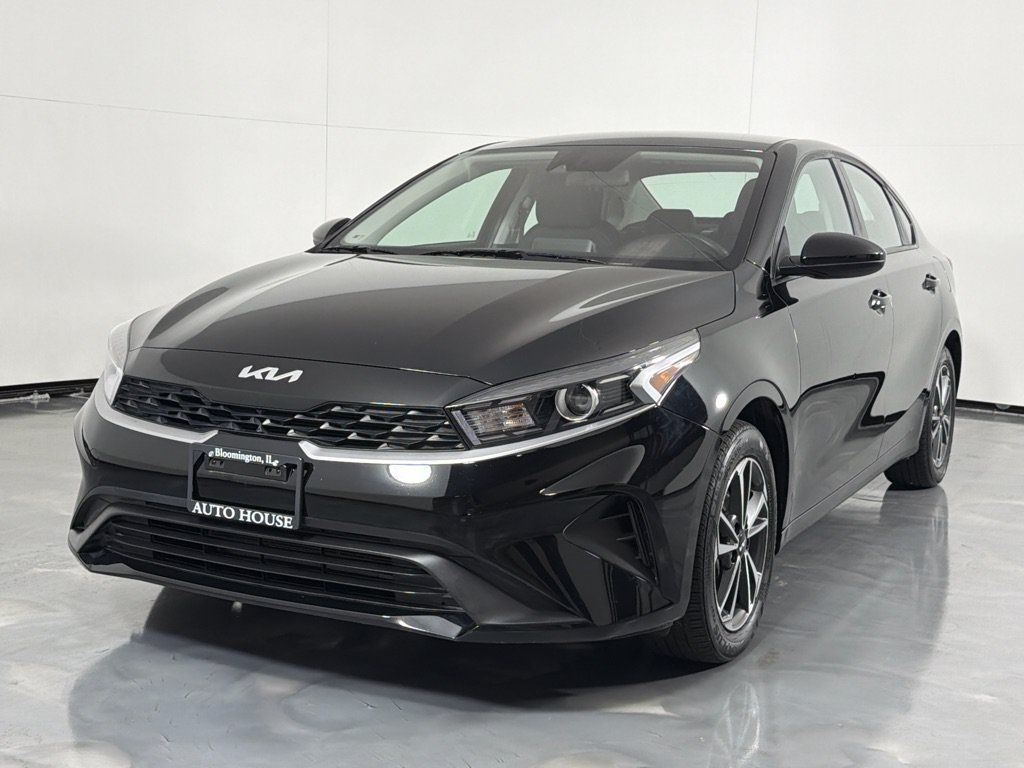 Used 2024 Kia Forte LXS FWD image 10