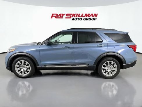 Used 2025 Ford Explorer Active w/ Active Comfort Package AWD/4WD image 4