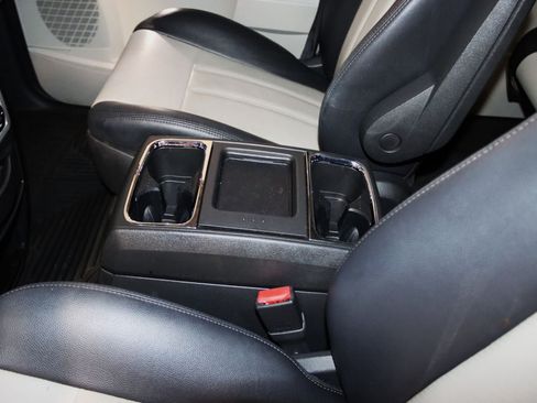 Used 2010 Chrysler Town & Country Touring Plus w/ Premium Group FWD image 40