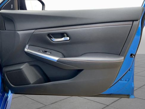 Used 2023 Nissan Sentra SR w/ Electronics Package FWD image 23