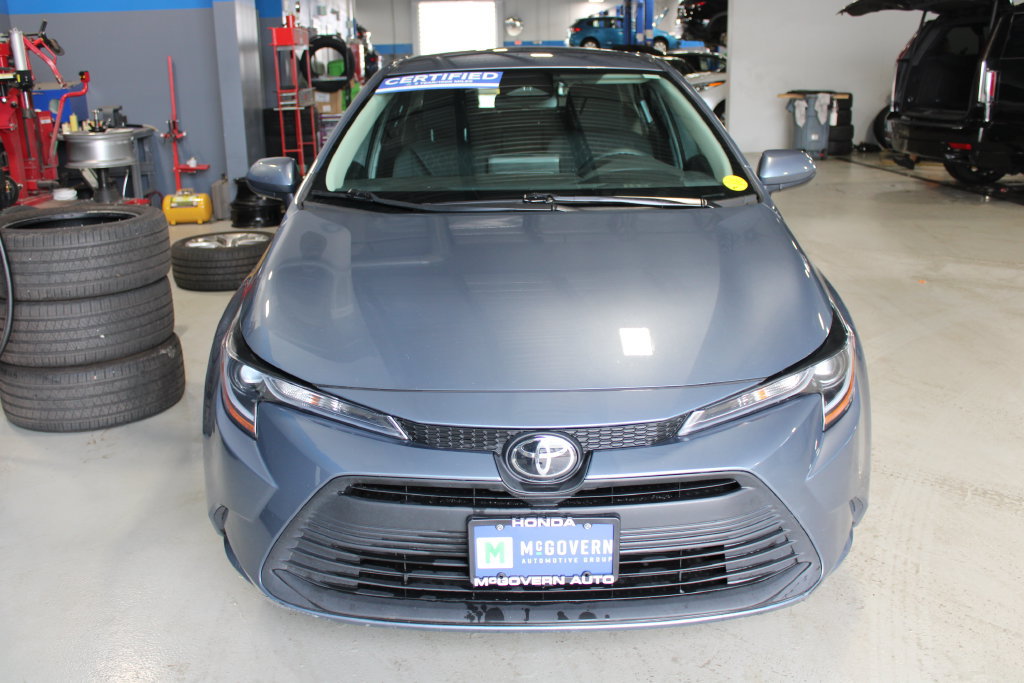 Used 2026 Toyota Corolla LE FWD image 2