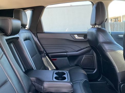 Certified 2022 Ford Escape SEL w/ Technology Package image 29