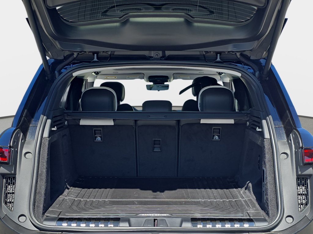 New 2027 Land Rover Range Rover Sport Battersea AWD/4WD image 12