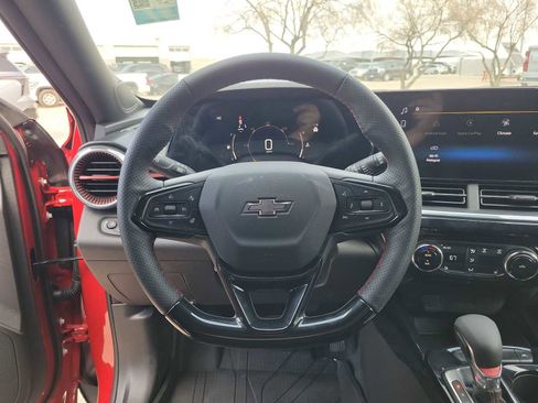 Used 2026 Chevrolet Trax RS w/ Driver Confidence Package image 11