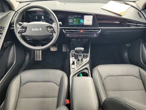 Used 2023 Kia Niro EX Touring image 16