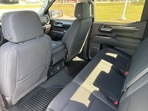 Used 2022 GMC Sierra 1500 SLE RWD image 18