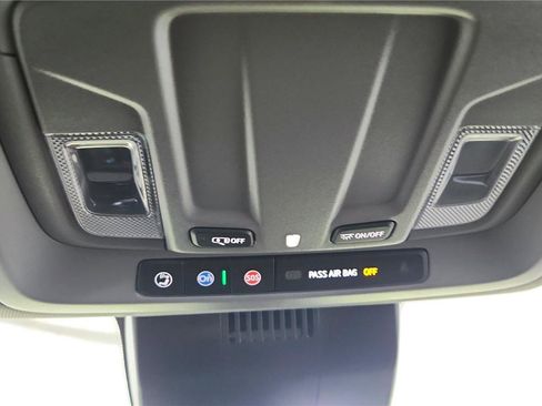 Used 2024 Chevrolet Silverado 1500 LT image 27