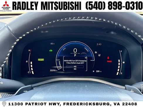 Used 2025 Toyota Camry SE FWD image 7