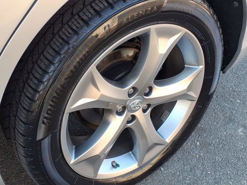 Used 2013 Toyota Venza XLE w/ Tow Prep Pkg AWD/4WD image 12