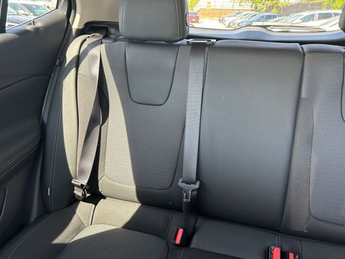 Used 2025 Buick Encore GX Preferred FWD image 34
