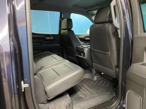 Used 2022 GMC Sierra 1500 SLT w/ SLT Convenience Package image 40
