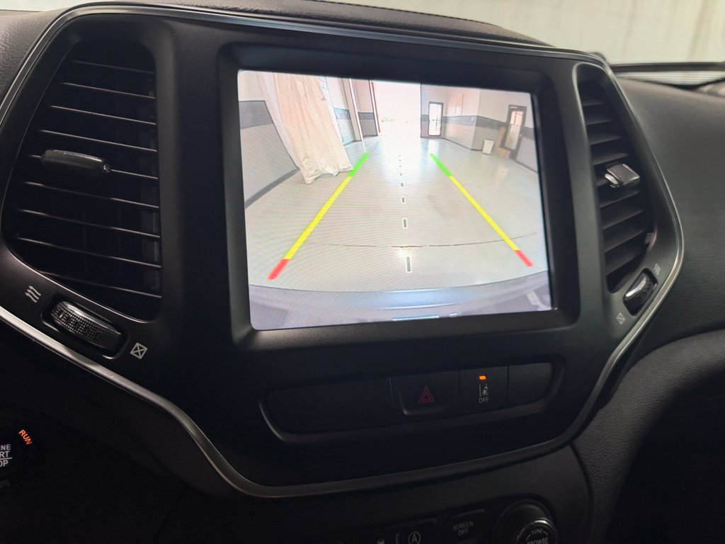 Used 2022 Jeep Cherokee Latitude Lux AWD/4WD image 5