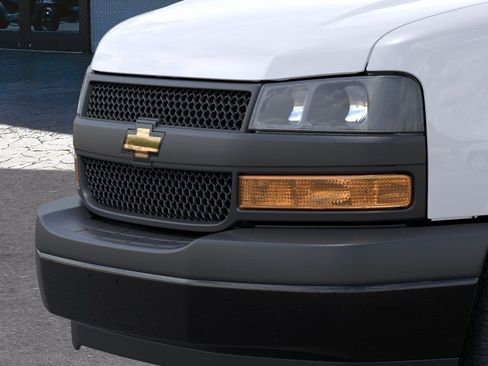 New 2026 Chevrolet Express 3500 Extended w/ Driver Convenience Package RWD image 37