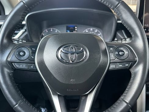 Certified 2025 Toyota Corolla Cross LE FWD image 25