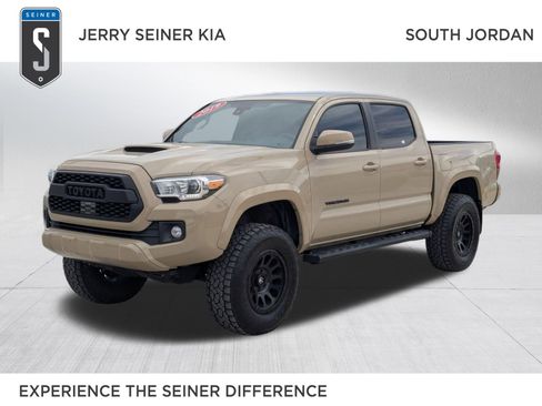 Used 2019 Toyota Tacoma TRD Sport AWD/4WD image 1