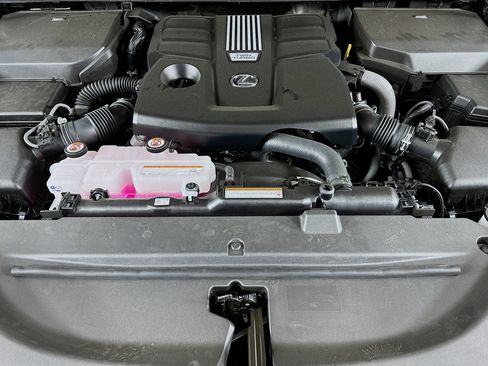 New 2026 Lexus LX 600 4WD w/ Luxury Package image 34