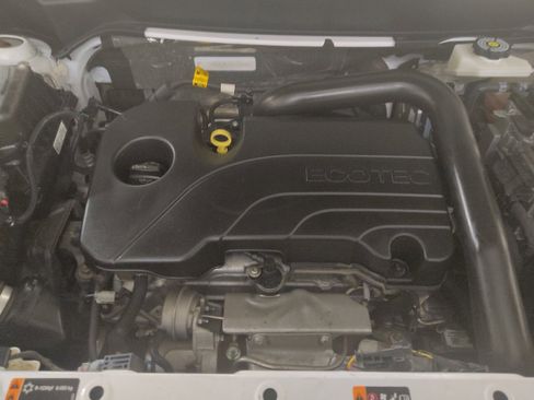 Used 2023 GMC Terrain SLE w/ Driver Convenience Package image 30