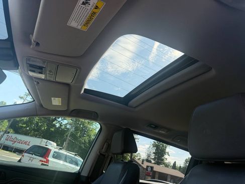 Used 2019 Honda Odyssey EX-L image 9
