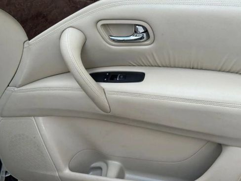 Used 2017 INFINITI QX80 2WD w/ Driver Assistance Package image 24