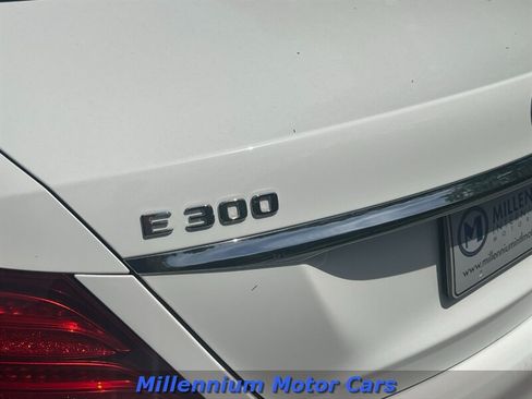 Used 2019 Mercedes-Benz E 300 4MATIC image 14
