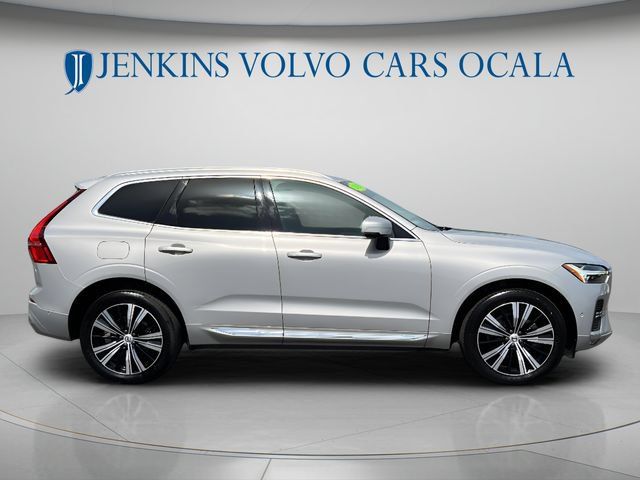Used 2023 Volvo XC60 B5 Plus AWD/4WD image 2