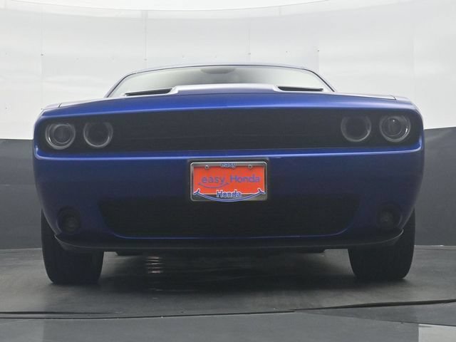 Used 2021 Dodge Challenger SXT w/ Driver Convenience Group RWD image 26