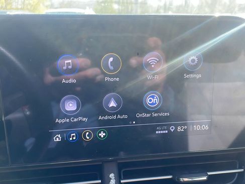 Used 2024 Chevrolet Trax RS w/ Driver Confidence Package FWD image 16