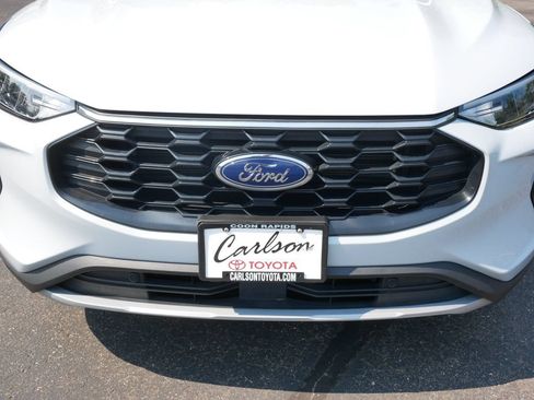 Used 2025 Ford Escape ST-Line AWD/4WD image 9
