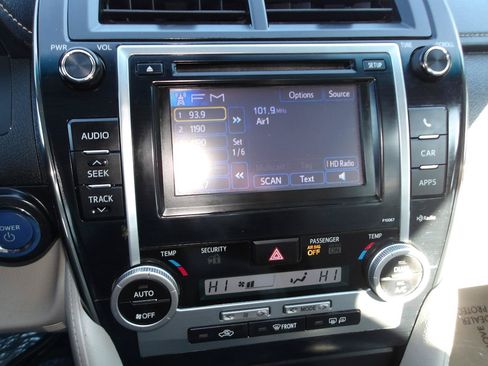 Used 2013 Toyota Camry XLE w/ Leather Pkg FWD image 19
