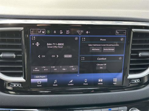 Used 2024 Chrysler Pacifica Touring-L image 21