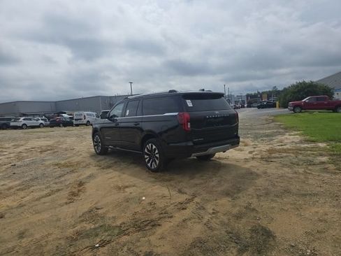Used 2025 Ford Expedition Max Platinum w/ Driver's Package AWD/4WD image 6