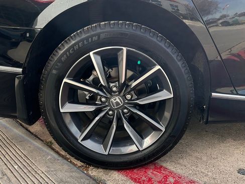 Used 2021 Honda Accord EX-L image 9