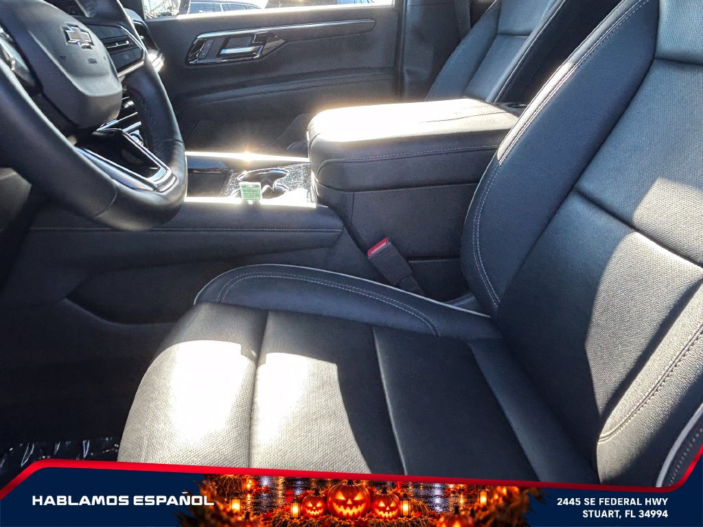 Used 2025 Chevrolet Tahoe Premier AWD/4WD image 10