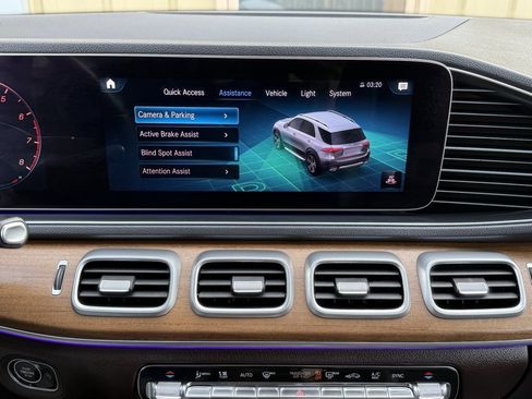 Used 2020 Mercedes-Benz GLE 350 4MATIC w/ AMG Line Exterior image 36