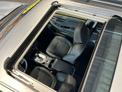 Used 2023 Subaru Forester Premium AWD/4WD image 37