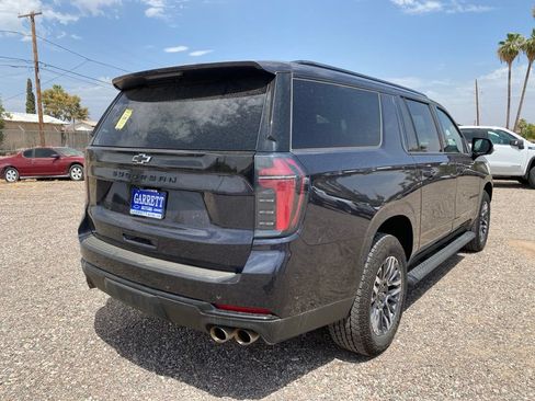 Used 2025 Chevrolet Suburban Z71 AWD/4WD image 4