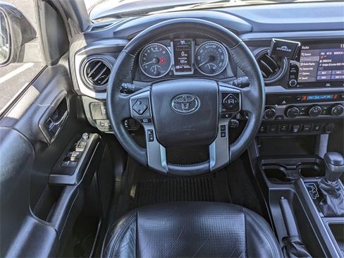 Used 2021 Toyota Tacoma Limited image 15