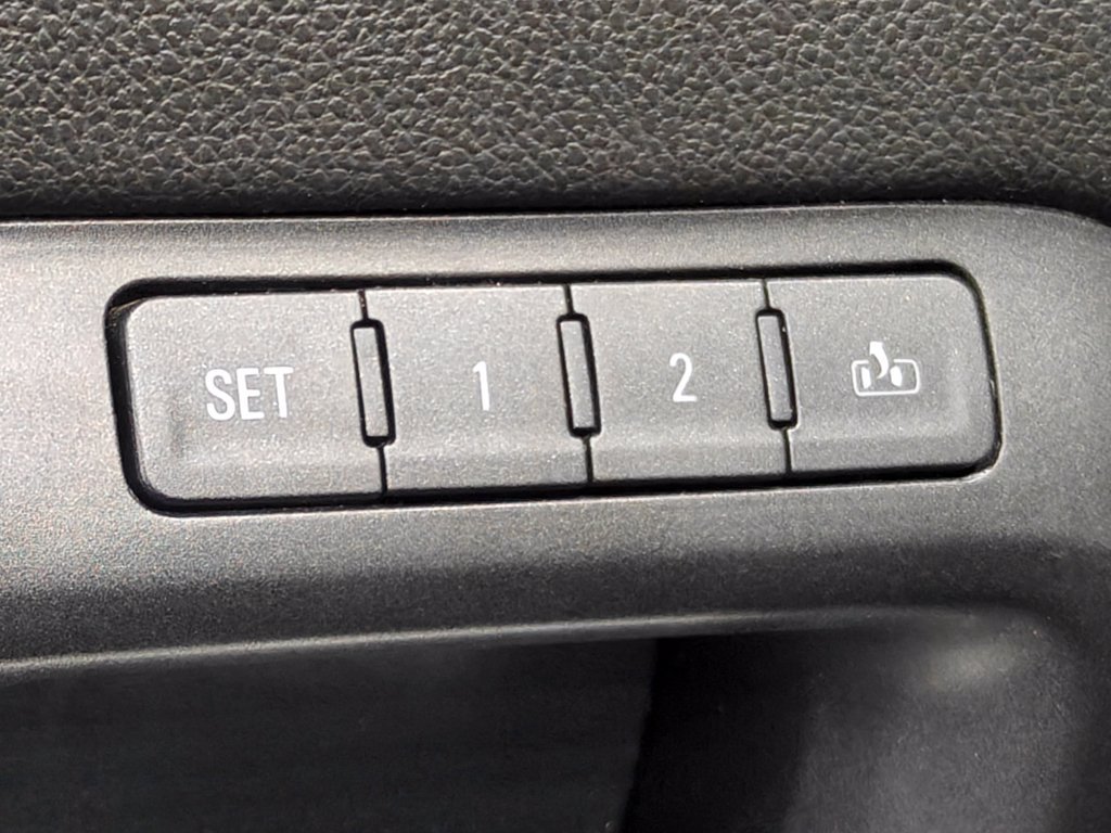 Used 2018 GMC Sierra 1500 SLT w/ All-Terrain Package AWD/4WD image 47