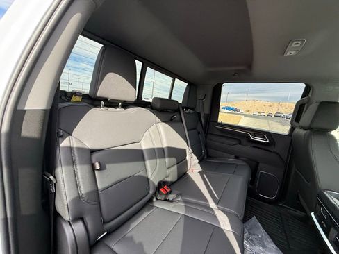 New 2026 GMC Sierra 2500 SLT image 16