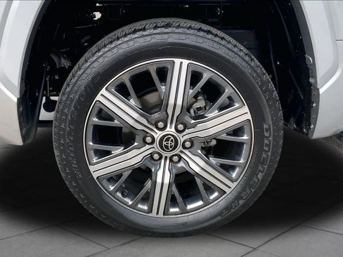 Used 2023 Toyota Tundra Capstone AWD/4WD image 11