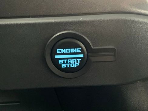 New 2025 Ford Bronco Base image 16