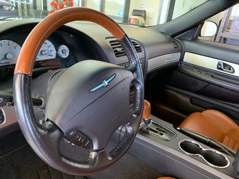 Used 2003 Ford Thunderbird image 8